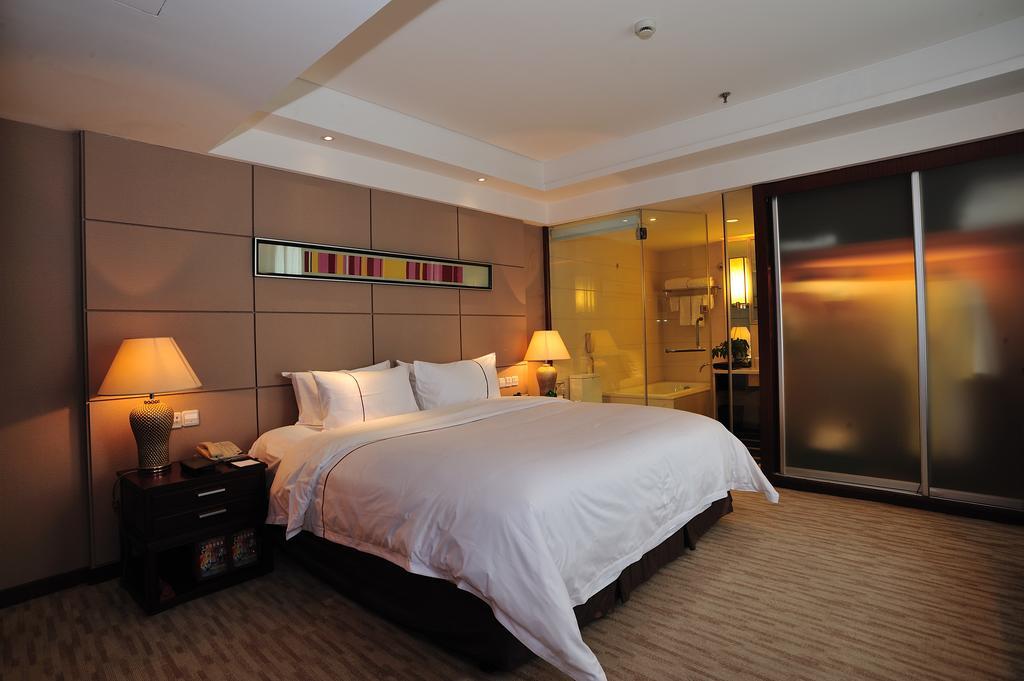 Xiongchu International Hotel Ухань Номер фото