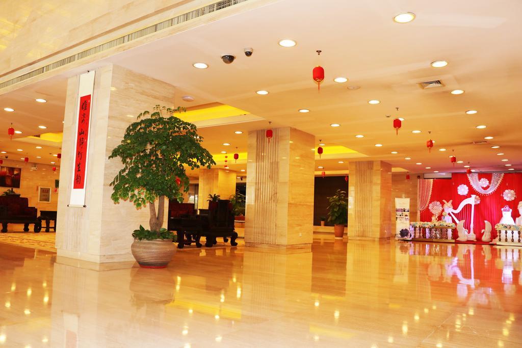 Xiongchu International Hotel Ухань Экстерьер фото