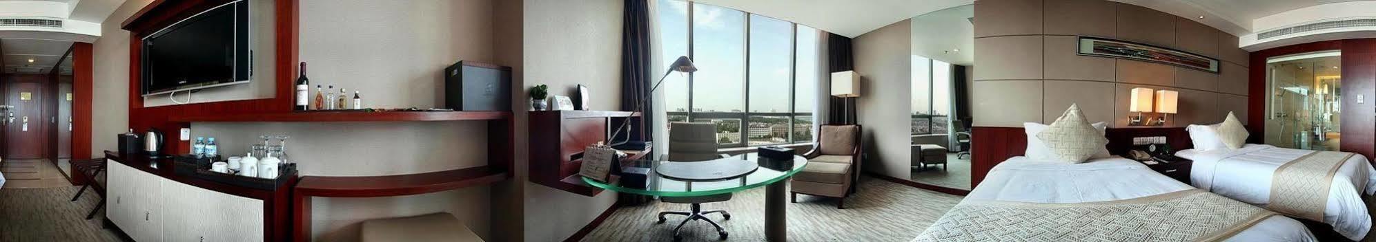 Xiongchu International Hotel Ухань Экстерьер фото