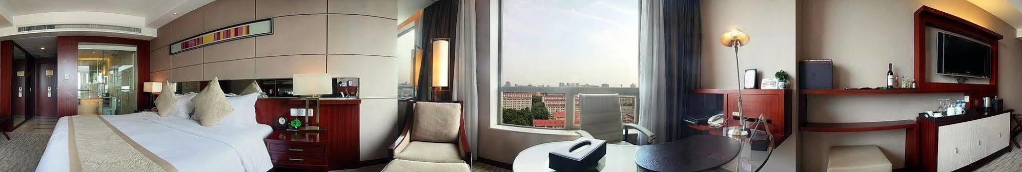 Xiongchu International Hotel Ухань Экстерьер фото